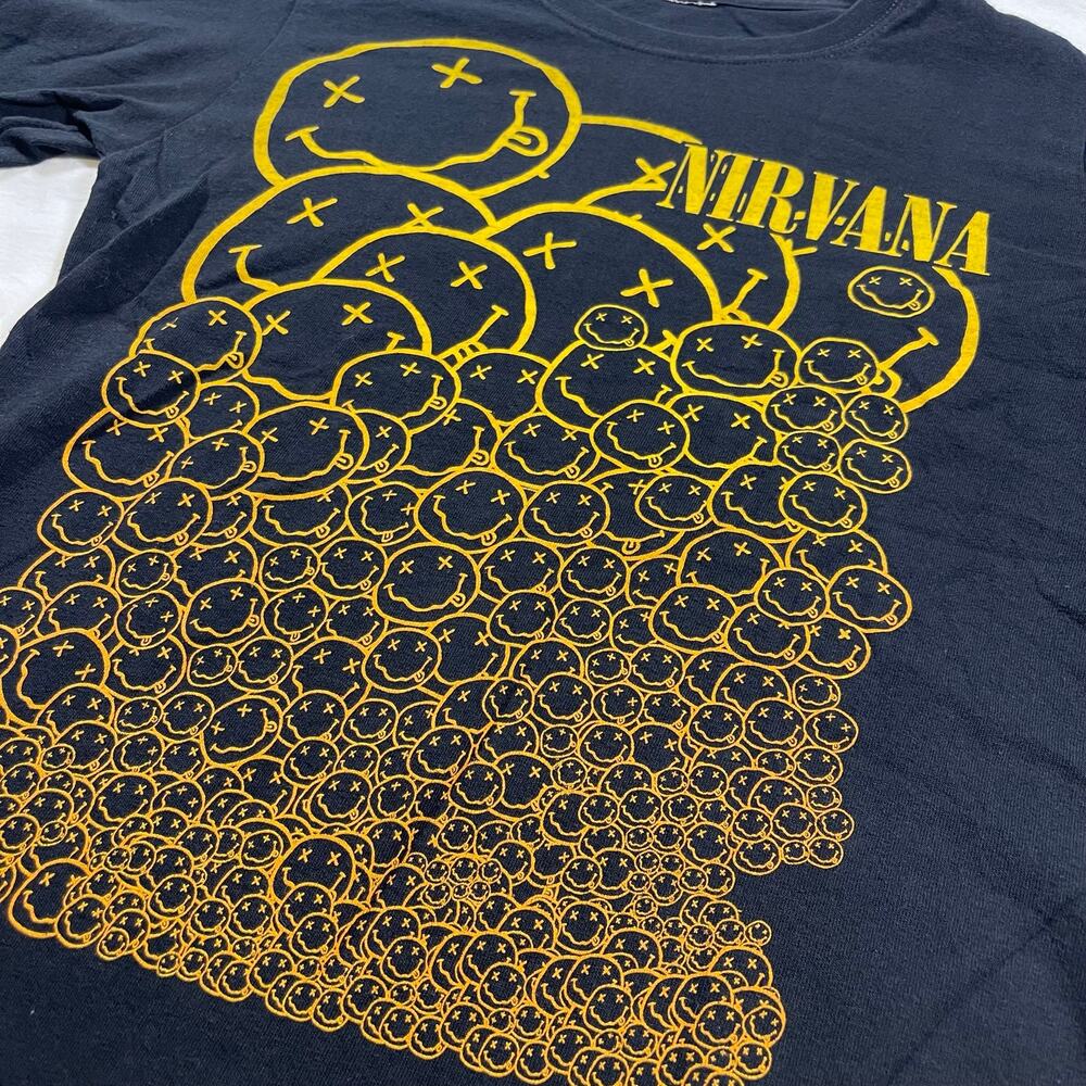 Nirvana Smiley Face Pile Graphic Tee Women’s Medium Black Yellow - Picture 1 of 5